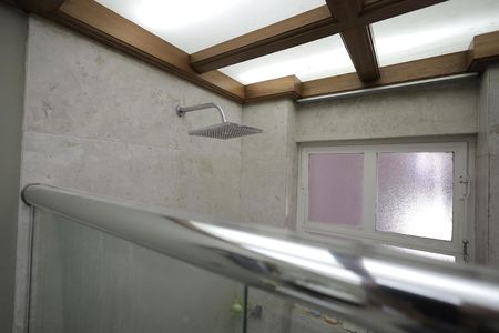 Apartamento à venda com 440m², 5 quartos e 4 vagas Apartamento à venda com 440m², 5 quartos e 4 vagasBanheiro Suíte 1