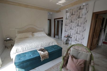 Apartamento à venda com 440m², 5 quartos e 4 vagas Apartamento à venda com 440m², 5 quartos e 4 vagasSuíte 2