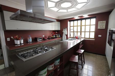 Apartamento à venda com 440m², 5 quartos e 4 vagas Apartamento à venda com 440m², 5 quartos e 4 vagasCozinha