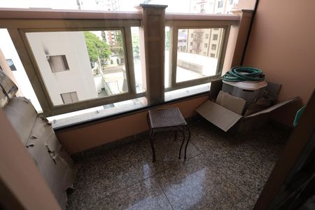 Apartamento à venda com 440m², 5 quartos e 4 vagas Apartamento à venda com 440m², 5 quartos e 4 vagasSacada