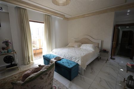Apartamento à venda com 440m², 5 quartos e 4 vagas Apartamento à venda com 440m², 5 quartos e 4 vagasSuíte 2
