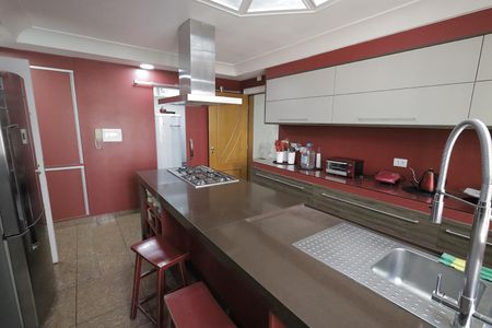 Apartamento à venda com 440m², 5 quartos e 4 vagas Apartamento à venda com 440m², 5 quartos e 4 vagasCozinha