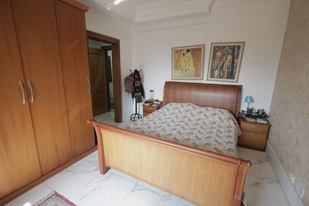 Apartamento à venda com 440m², 5 quartos e 4 vagas Apartamento à venda com 440m², 5 quartos e 4 vagasSuíte 3