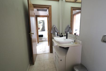 Apartamento à venda com 440m², 5 quartos e 4 vagas Apartamento à venda com 440m², 5 quartos e 4 vagasBanheiro Suíte 4