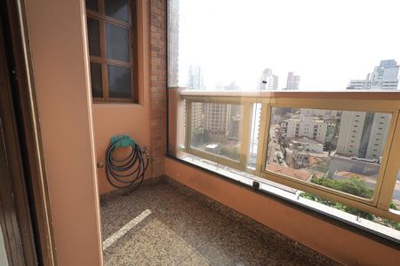 Apartamento à venda com 440m², 5 quartos e 4 vagas Apartamento à venda com 440m², 5 quartos e 4 vagasSacada Área de Serviço