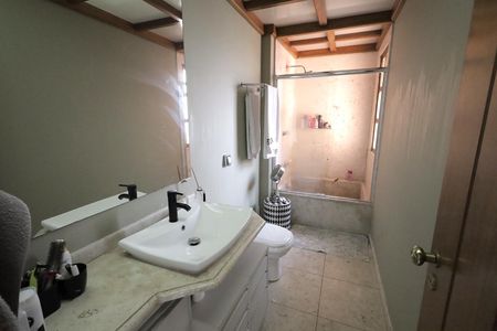 Apartamento à venda com 440m², 5 quartos e 4 vagas Apartamento à venda com 440m², 5 quartos e 4 vagasBanheiro Suíte 4
