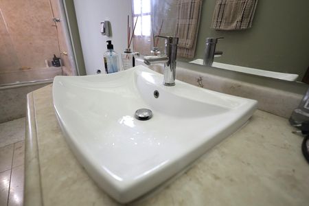 Apartamento à venda com 440m², 5 quartos e 4 vagas Apartamento à venda com 440m², 5 quartos e 4 vagasBanheiro Suíte 3