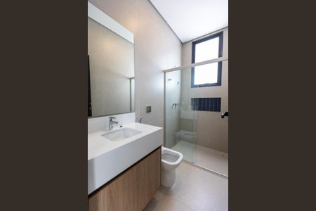 Casa à venda com 450m², 4 quartos e 6 vagas Casa à venda com 450m², 4 quartos e 6 vagasBanheiro da Churrasqueira