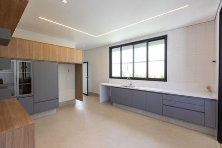 Casa à venda com 450m², 4 quartos e 6 vagas Casa à venda com 450m², 4 quartos e 6 vagasCozinha