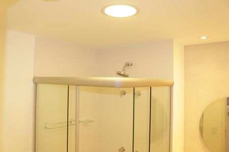 Banheiro de kitnet/studio para alugar com 1 quarto, 32m² em Consolação, São Paulo