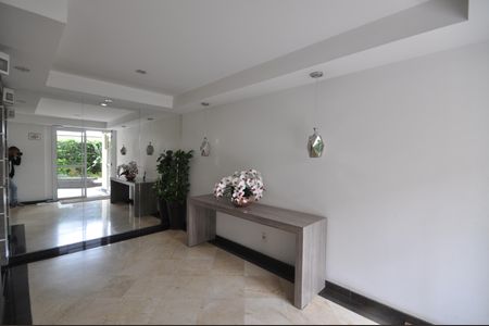 Apartamento à venda com 110m², 4 quartos e 2 vagasHall Social