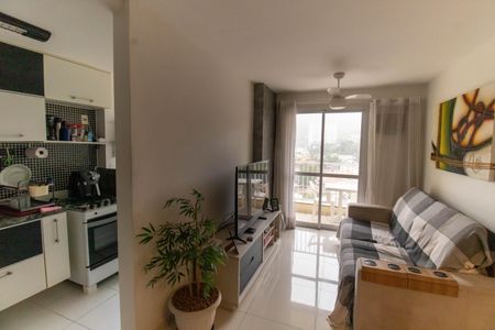 Sala de apartamento para alugar com 2 quartos, 60m² em Maria Paula, São Gonçalo