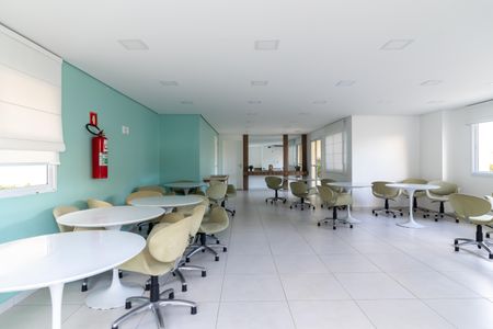 Apartamento para alugar com 274m², 3 quartos e 4 vagas Apartamento para alugar com 274m², 3 quartos e 4 vagasÁrea comum - Salão de festas