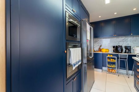 Apartamento para alugar com 274m², 3 quartos e 4 vagas Apartamento para alugar com 274m², 3 quartos e 4 vagasCozinha