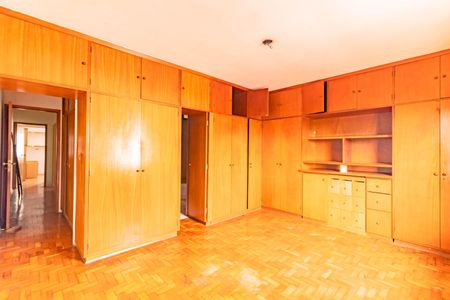 Casa à venda com 100m², 3 quartos e 2 vagasSuíte