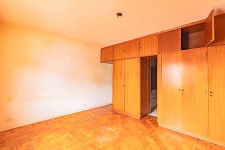 Casa à venda com 100m², 3 quartos e 2 vagasSuíte