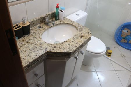 Apartamento à venda com 74m², 2 quartos e 1 vagaBanheiro