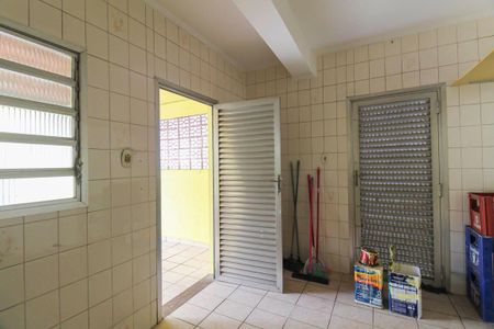 Casa à venda com 260m², 3 quartos e 2 vagas Casa à venda com 260m², 3 quartos e 2 vagasÁrea de Serviço