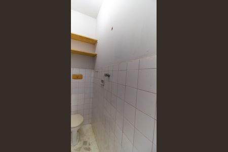 Apartamento para alugar com 130m², 2 quartos e sem vaga Apartamento para alugar com 130m², 2 quartos e sem vagaBanheiro de Serviço
