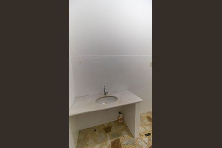 Apartamento para alugar com 130m², 2 quartos e sem vaga Apartamento para alugar com 130m², 2 quartos e sem vagaBanheiro