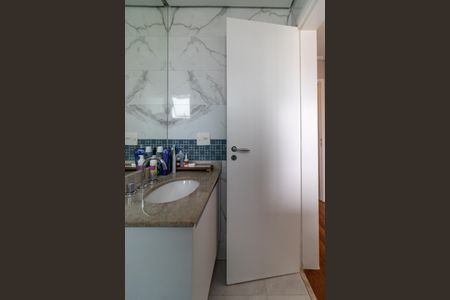 Apartamento à venda com 129m², 3 quartos e 2 vagas Apartamento à venda com 129m², 3 quartos e 2 vagasBanheiro da Suíte 2