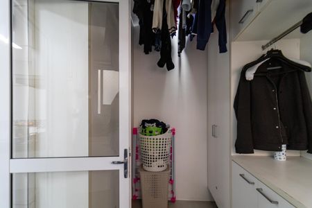 Apartamento à venda com 129m², 3 quartos e 2 vagas Apartamento à venda com 129m², 3 quartos e 2 vagasÁrea de Serviço