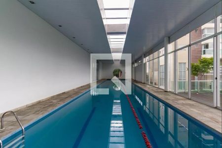 Apartamento à venda com 129m², 3 quartos e 2 vagas Apartamento à venda com 129m², 3 quartos e 2 vagasÁrea comum - Piscina