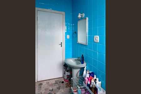 Casa à venda com 300m², 3 quartos e 7 vagasbanheiro social_4