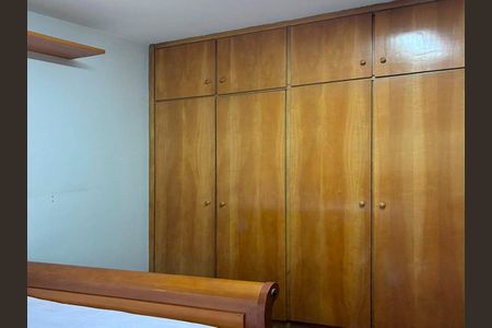 Casa à venda com 300m², 3 quartos e 7 vagasquarto 3_4