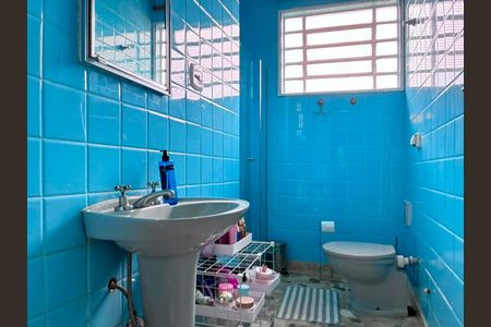 Casa à venda com 300m², 3 quartos e 7 vagasbanheiro social_1