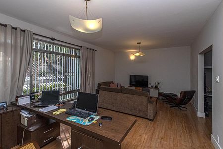 Casa à venda com 300m², 3 quartos e 7 vagassala_1