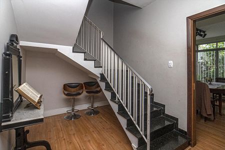 Casa à venda com 300m², 3 quartos e 7 vagashall e acesso para o piso superior_1