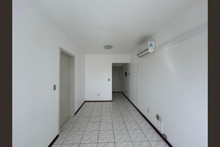 Sala de apartamento para alugar com 1 quarto, 40m² em Centro, São Leopoldo