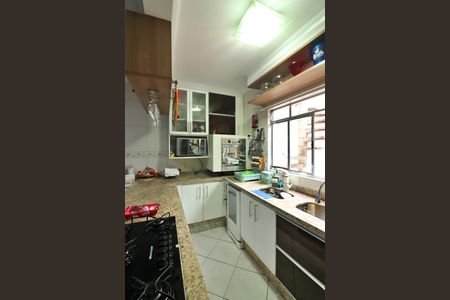 Casa à venda com 222m², 4 quartos e 6 vagasCopa e Cozinha 
