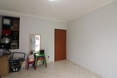 Casa à venda com 222m², 4 quartos e 6 vagasQuarto 2
