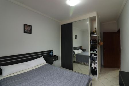 Casa à venda com 222m², 4 quartos e 6 vagasQuarto 4 - Suíte