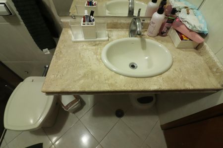 Casa à venda com 222m², 4 quartos e 6 vagasBanheiro Social