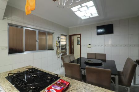 Casa à venda com 222m², 4 quartos e 6 vagasCopa e Cozinha 
