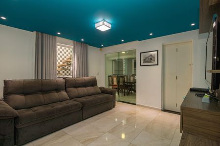 Sala de TV de casa à venda com 3 quartos, 160m² em Vila Prudente, São Paulo