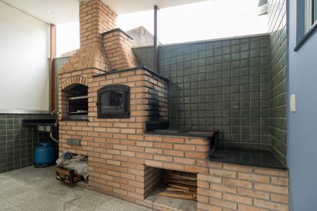 Casa à venda com 160m², 3 quartos e 3 vagas Casa à venda com 160m², 3 quartos e 3 vagasChurrasqueira - forno a lenha
