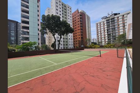 Apartamento à venda com 34m², 1 quarto e 1 vagaQuadra