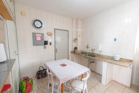 Apartamento à venda com 135m², 3 quartos e 1 vaga Apartamento à venda com 135m², 3 quartos e 1 vagaCozinha