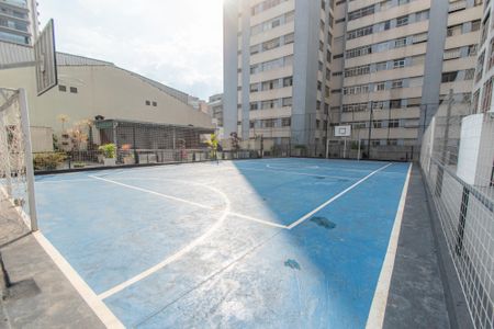 Apartamento à venda com 135m², 3 quartos e 1 vaga Apartamento à venda com 135m², 3 quartos e 1 vagaQuadra poliesportiva