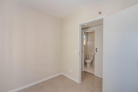 Quarto 1 de apartamento para alugar com 2 quartos, 50m² em Parque Santa Fé, Porto Alegre