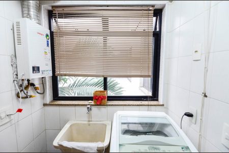 Apartamento à venda com 98m², 3 quartos e 1 vagaÁrea de Serviço