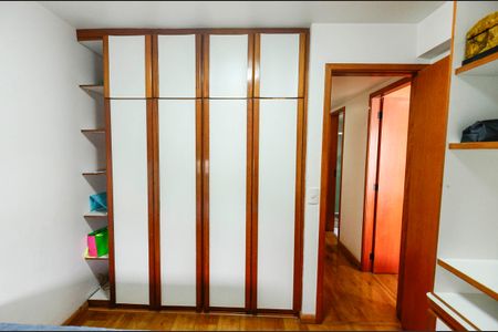 Apartamento à venda com 98m², 3 quartos e 1 vagaQuarto 2