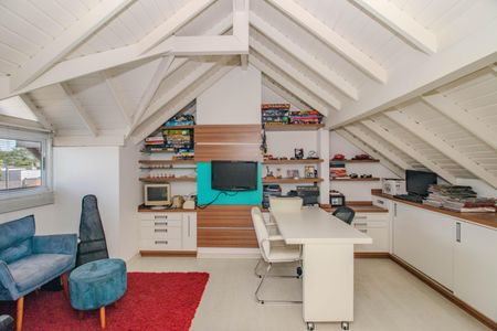 Casa de condomínio à venda com 150m², 3 quartos e 2 vagas Casa de condomínio à venda com 150m², 3 quartos e 2 vagasSótão