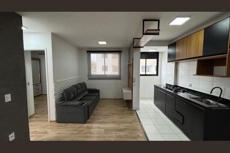 Sala de apartamento para alugar com 2 quartos, 42m² em Santa Maria, Santo André