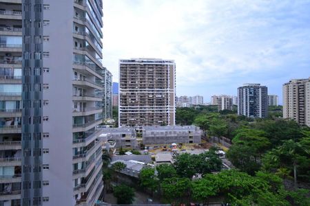 Vista da Sala de apartamento à venda com 2 quartos, 98m² em Barra da Tijuca, Rio de Janeiro