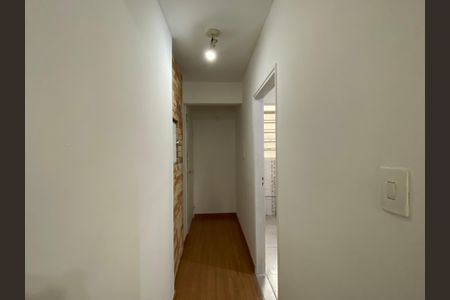 Apartamento à venda com 38m², 1 quarto e sem vaga Apartamento à venda com 38m², 1 quarto e sem vagaCorredor